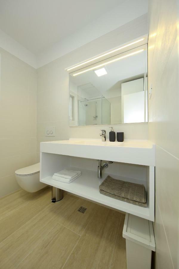 Valadar Apartments Привлака Экстерьер фото