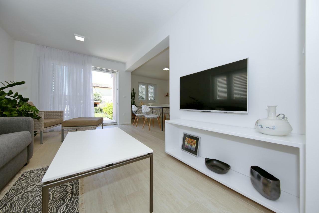 Valadar Apartments Привлака Экстерьер фото